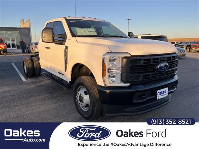 new 2024 Ford F-350 car, priced at $68,915