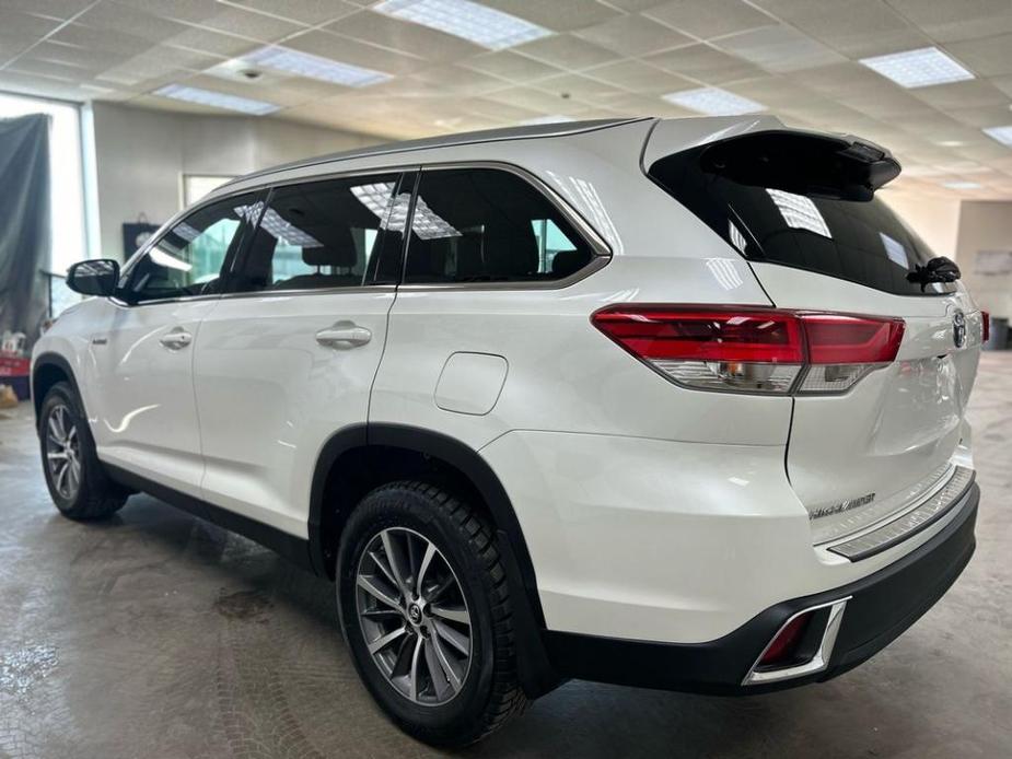 used 2019 Toyota Highlander Hybrid car, priced at $28,997