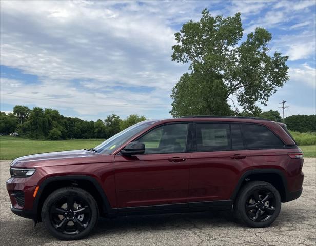 new 2024 Jeep Grand Cherokee car, priced at $45,452