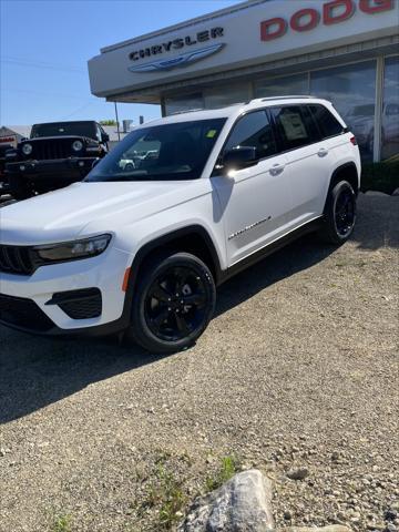 new 2024 Jeep Grand Cherokee car, priced at $44,515