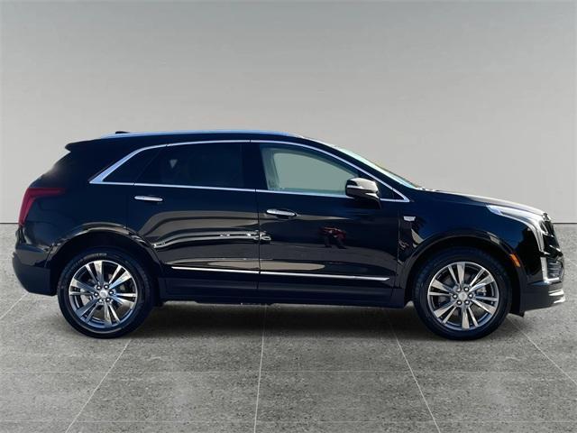 new 2025 Cadillac XT5 car, priced at $57,390