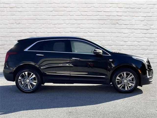 new 2025 Cadillac XT5 car, priced at $57,390