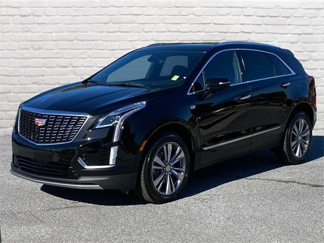 new 2025 Cadillac XT5 car, priced at $51,615