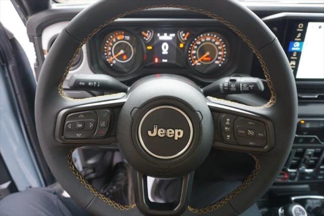 new 2025 Jeep Wrangler car, priced at $45,075