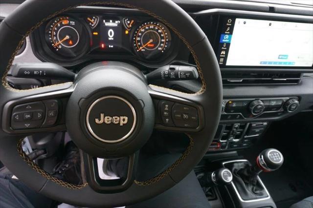 new 2025 Jeep Wrangler car, priced at $45,075