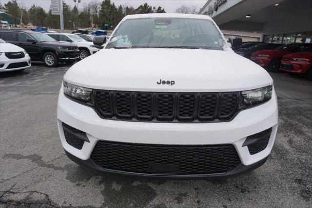 new 2025 Jeep Grand Cherokee car, priced at $42,955