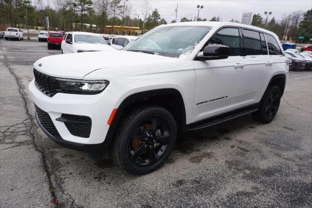 new 2025 Jeep Grand Cherokee car, priced at $42,955