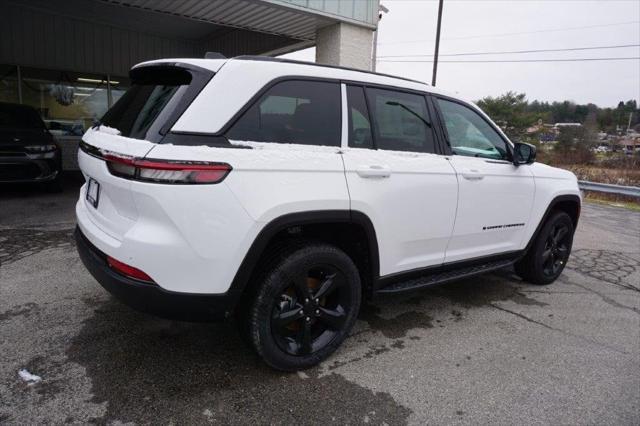 new 2025 Jeep Grand Cherokee car, priced at $42,955