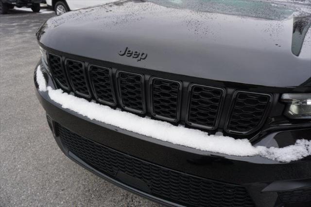 new 2025 Jeep Grand Cherokee car, priced at $41,550