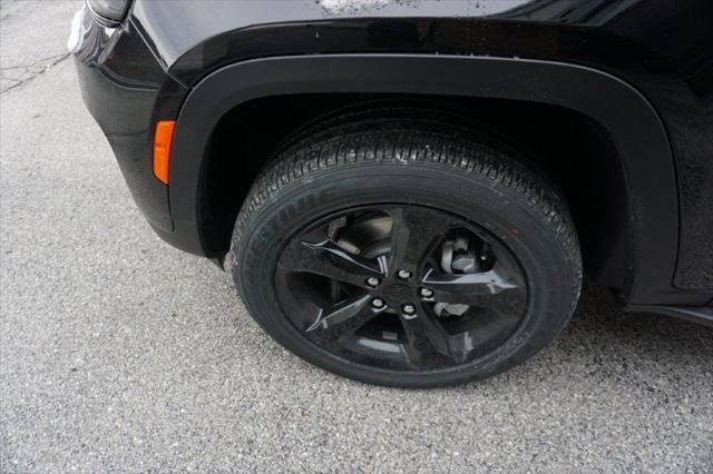 new 2025 Jeep Grand Cherokee car, priced at $41,550