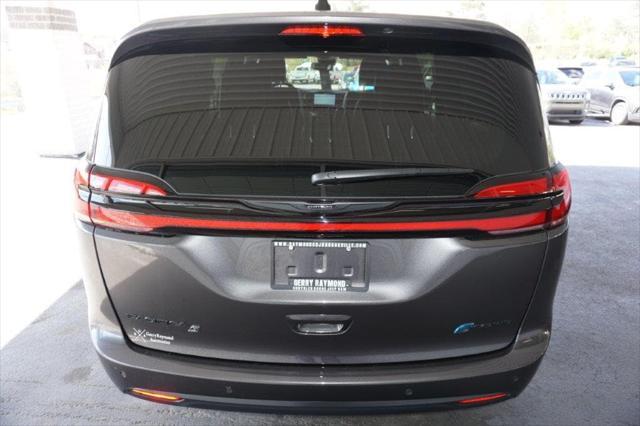 new 2023 Chrysler Pacifica Hybrid car, priced at $48,130