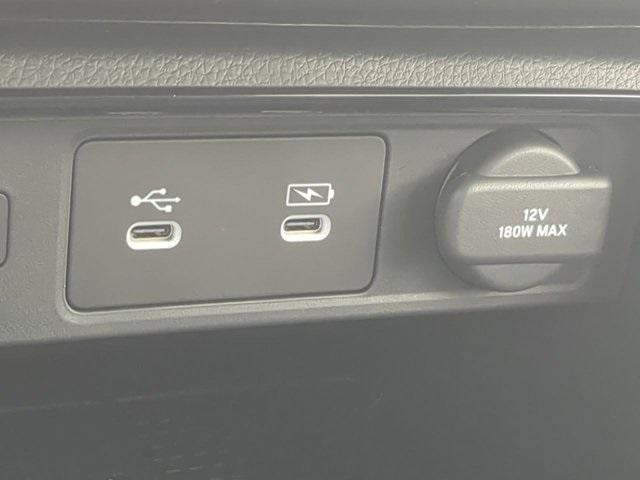 new 2026 Honda CR-V Hybrid car, priced at $40,575