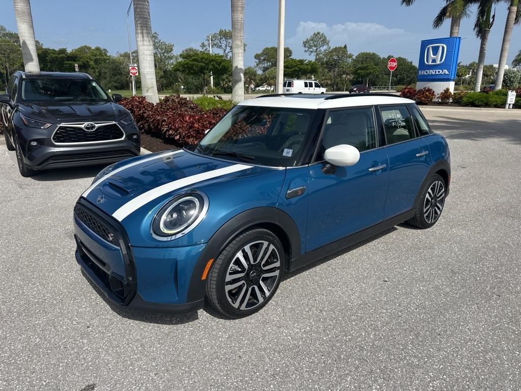 used 2023 MINI Hardtop car, priced at $27,888