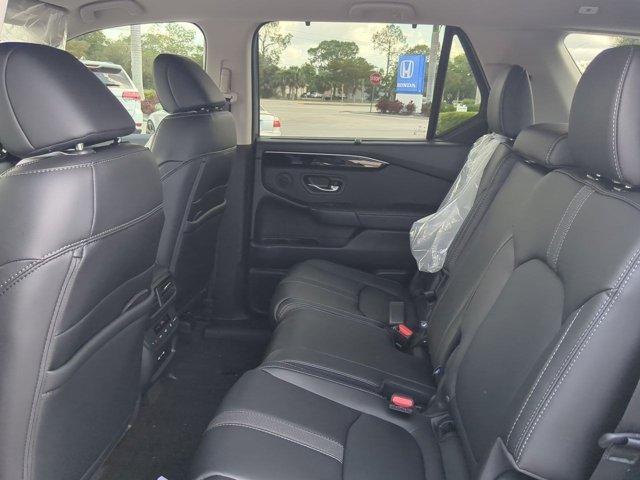 new 2025 Honda Pilot car, priced at $47,050