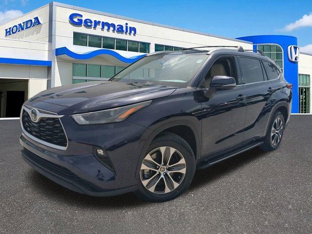 used 2022 Toyota Highlander car, priced at $32,500