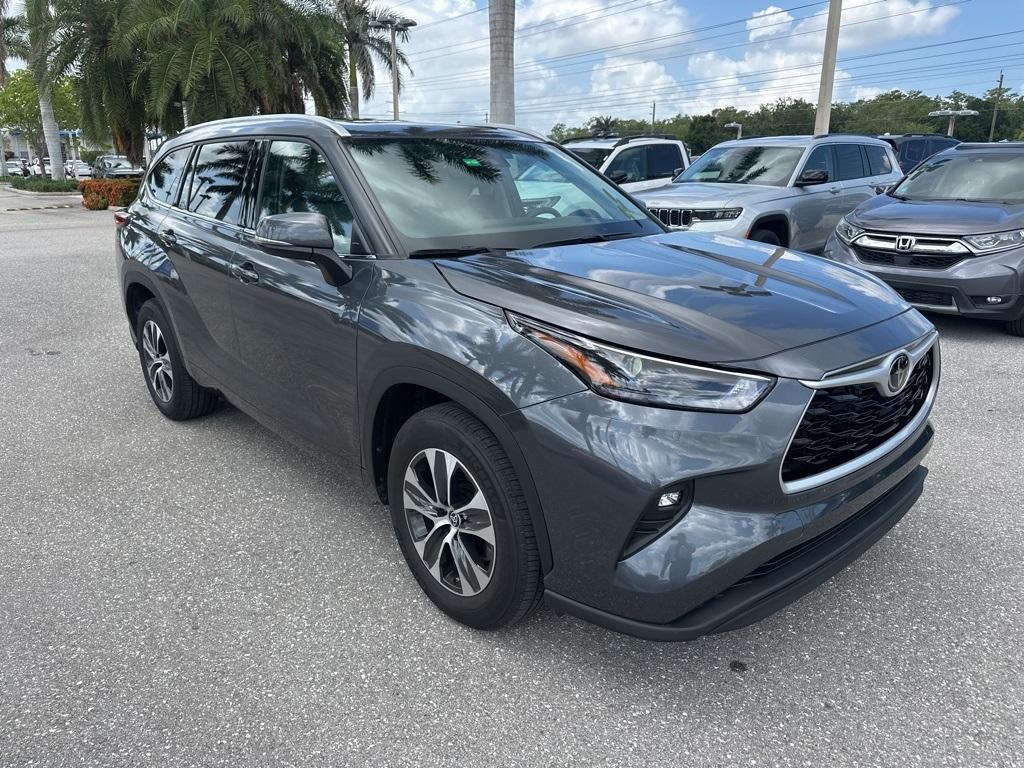 used 2022 Toyota Highlander car, priced at $35,888