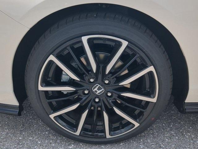 new 2025 Honda Accord Hybrid car, priced at $40,950