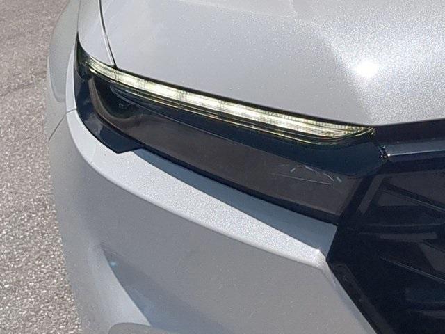 new 2026 Honda CR-V Hybrid car, priced at $40,575