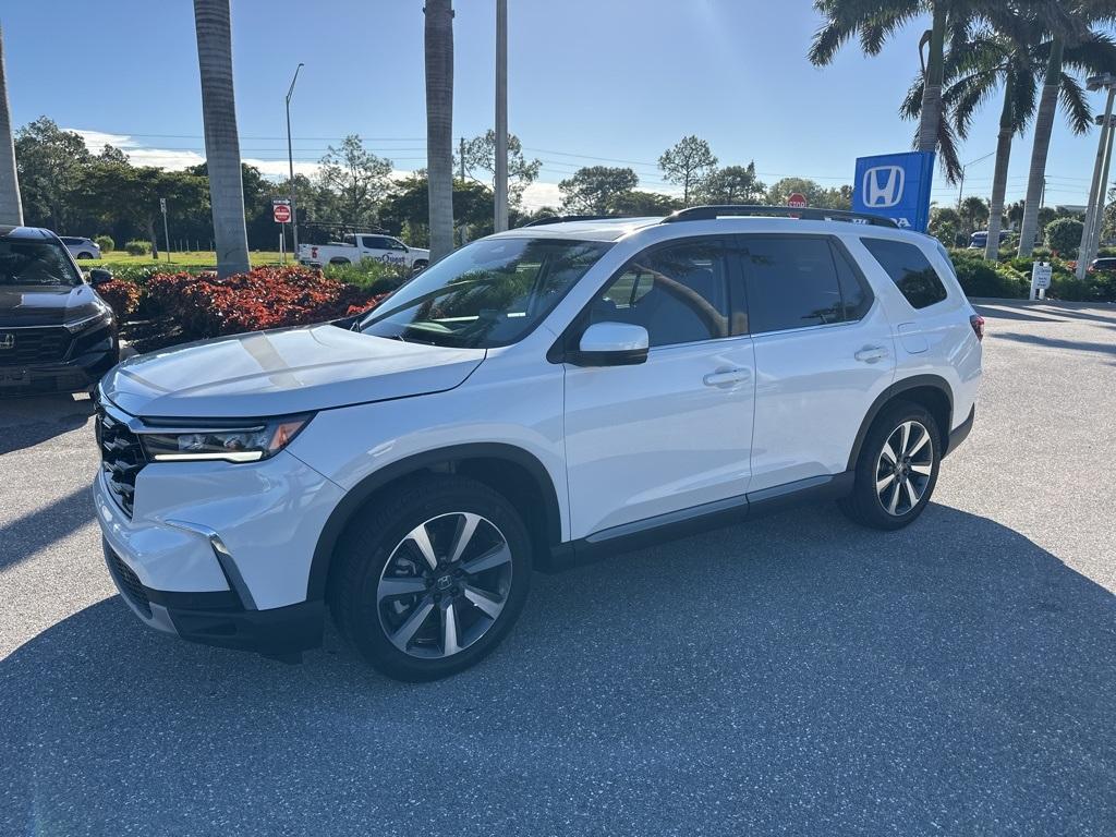 used 2024 Honda Pilot car, priced at $42,800