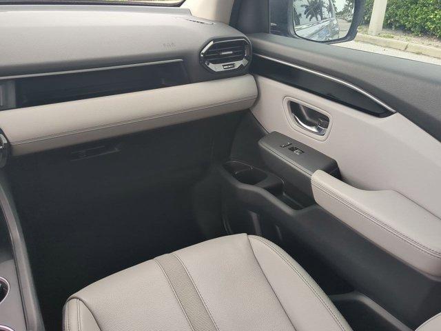 used 2025 Honda Pilot car, priced at $44,300