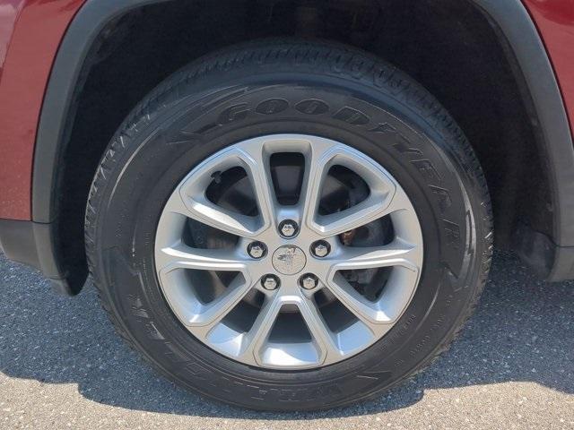 used 2014 Jeep Grand Cherokee car, priced at $11,888