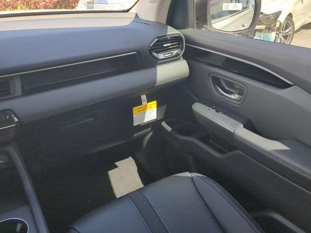 new 2025 Honda Pilot car, priced at $45,450