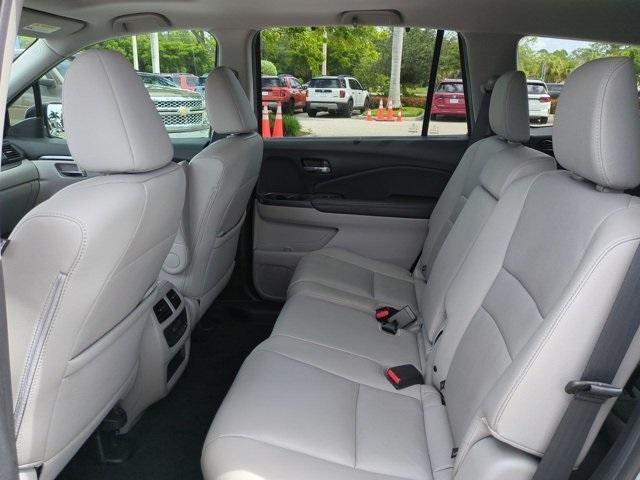 used 2022 Honda Pilot car, priced at $28,300