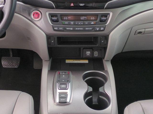 used 2022 Honda Pilot car, priced at $28,300