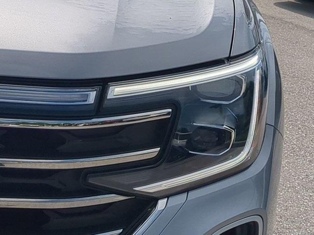 used 2025 Volkswagen Atlas car, priced at $36,588