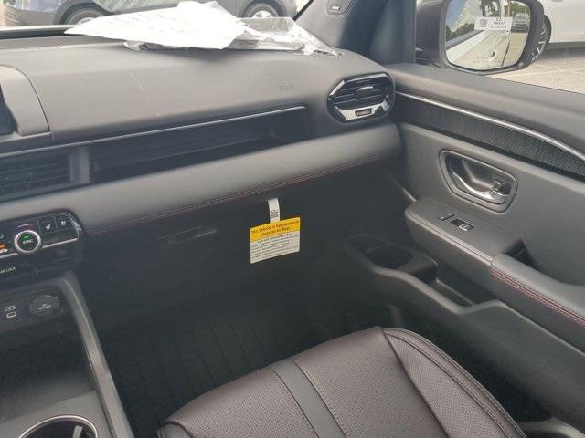 new 2025 Honda Pilot car, priced at $56,530