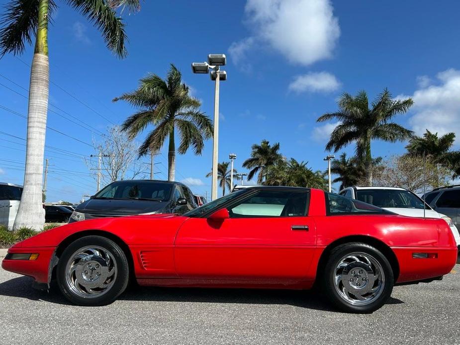 used 1995 Chevrolet Corvette car, priced at $17,888