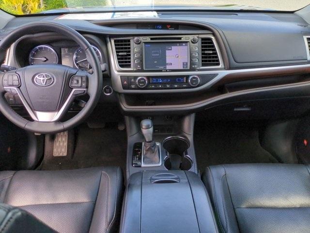 used 2015 Toyota Highlander car, priced at $17,800