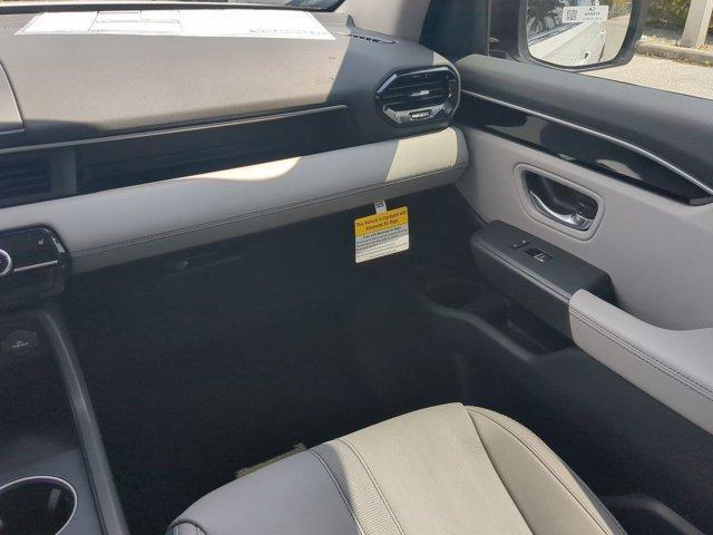 new 2025 Honda Pilot car, priced at $49,405