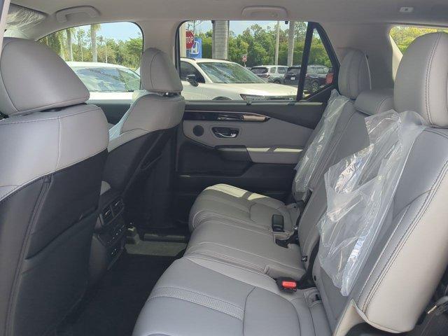 new 2025 Honda Pilot car, priced at $47,600