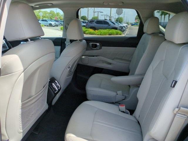 used 2025 Kia Sorento car, priced at $38,800