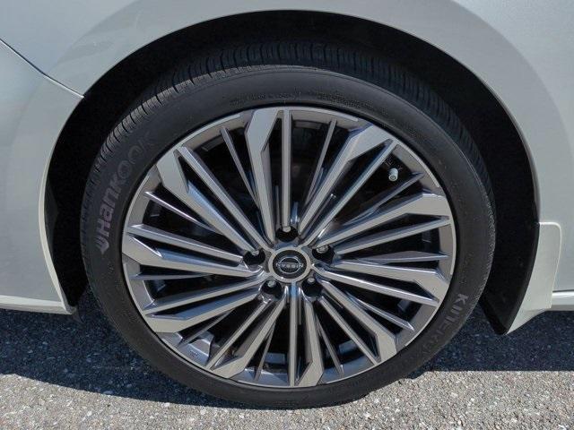 used 2023 Nissan Altima car, priced at $21,800