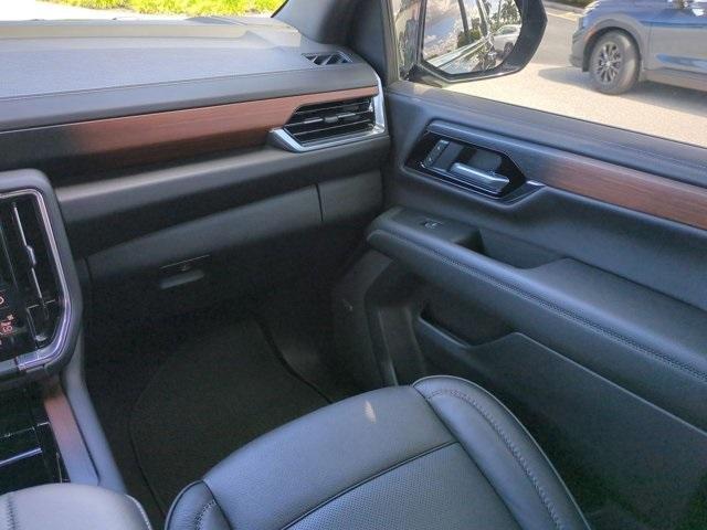 used 2025 GMC Yukon car, priced at $74,800