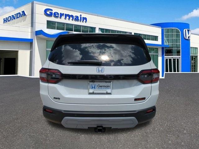 new 2025 Honda Pilot car, priced at $51,350