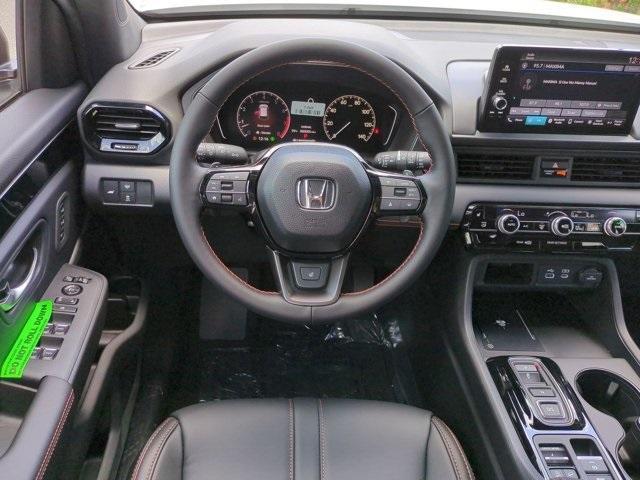 new 2025 Honda Pilot car, priced at $51,350