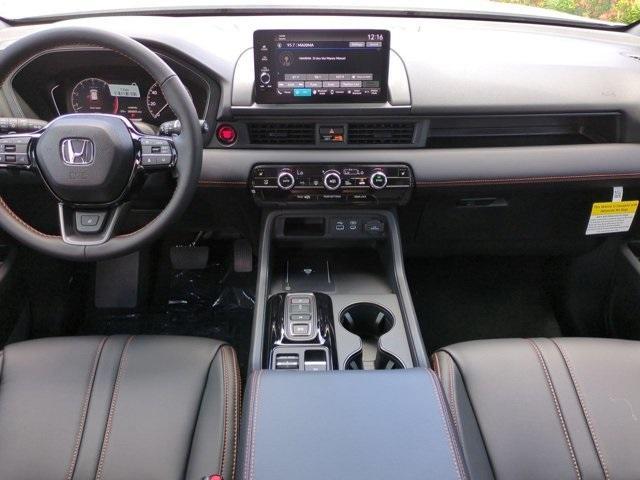 new 2025 Honda Pilot car, priced at $51,350