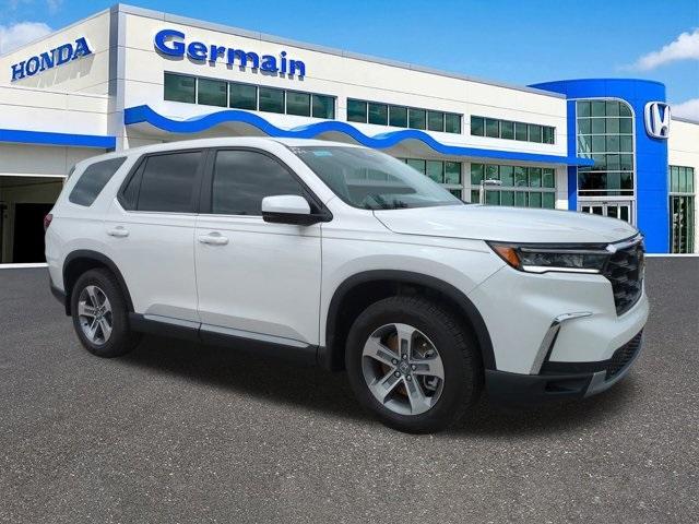 new 2025 Honda Pilot car, priced at $45,405