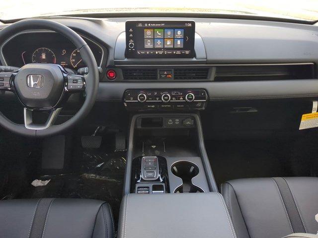new 2025 Honda Pilot car, priced at $47,050