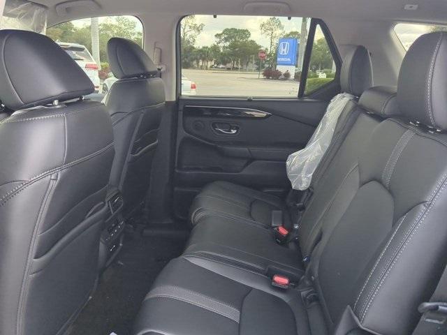 new 2025 Honda Pilot car, priced at $47,825