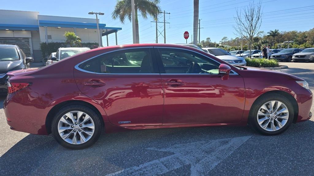 used 2013 Lexus ES 300h car, priced at $15,488