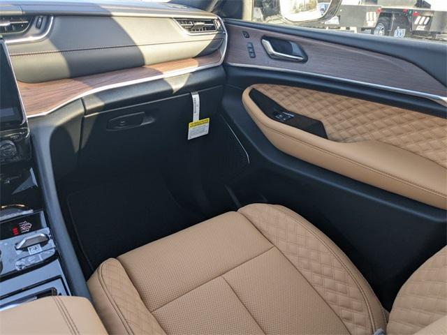 new 2025 Jeep Grand Cherokee car, priced at $61,260
