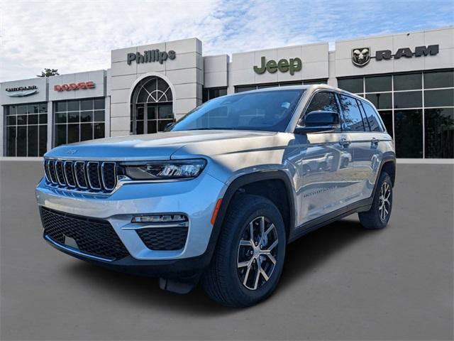 new 2025 Jeep Grand Cherokee car, priced at $43,795