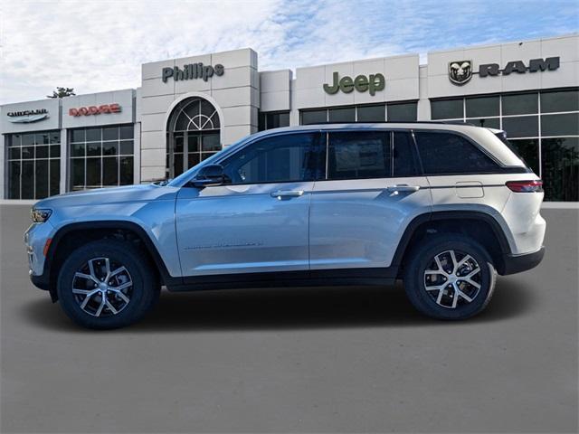 new 2025 Jeep Grand Cherokee car, priced at $43,795