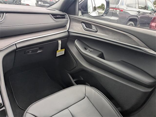 new 2025 Jeep Grand Cherokee L car, priced at $40,852