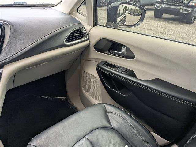 used 2022 Chrysler Pacifica car, priced at $25,000