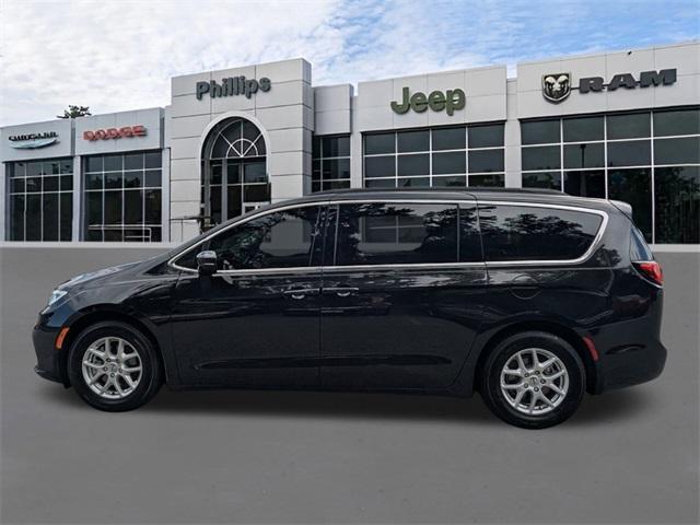 used 2022 Chrysler Pacifica car, priced at $25,000